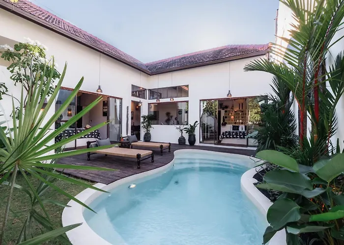 Elegant Tropical Escape With Private Pool Villa Uluwatu