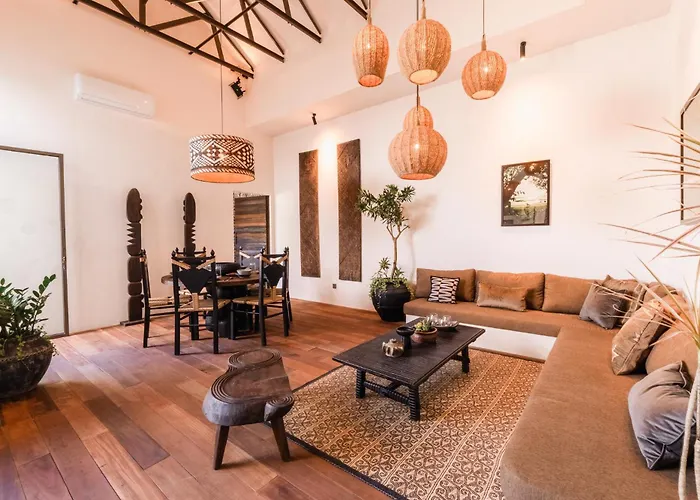 Elegant Tropical Escape With Private Pool Villa *