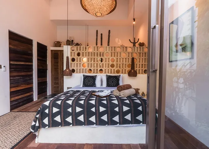 Elegant Tropical Escape With Private Pool Villa