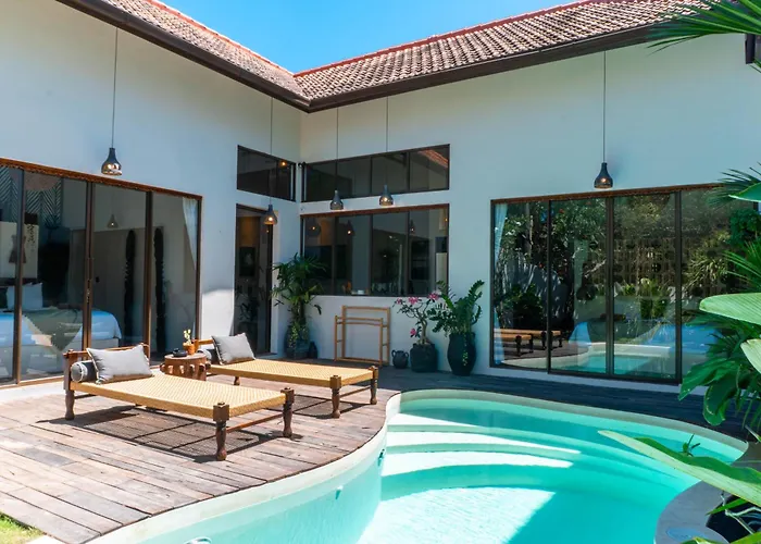 فيلة Elegant Tropical Escape With Private Pool أُلُواتو