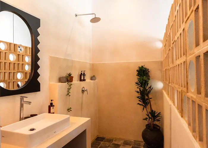 فيلة Elegant Tropical Escape With Private Pool *