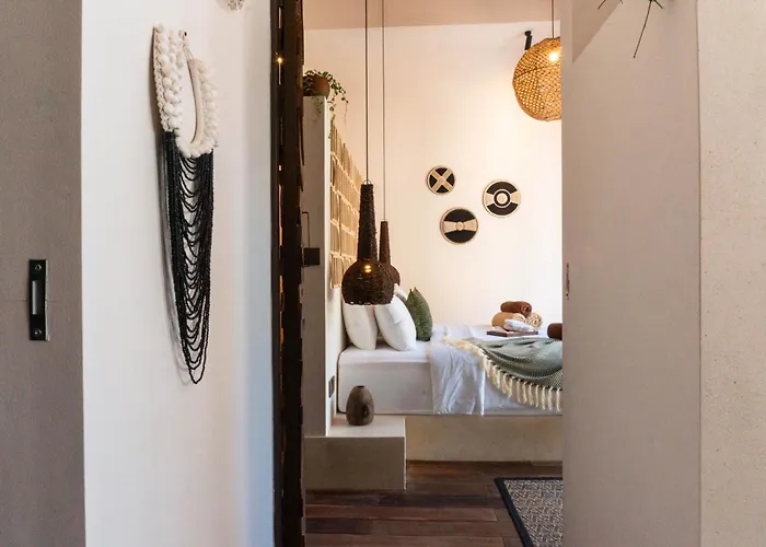 فيلة Elegant Tropical Escape With Private Pool أُلُواتو